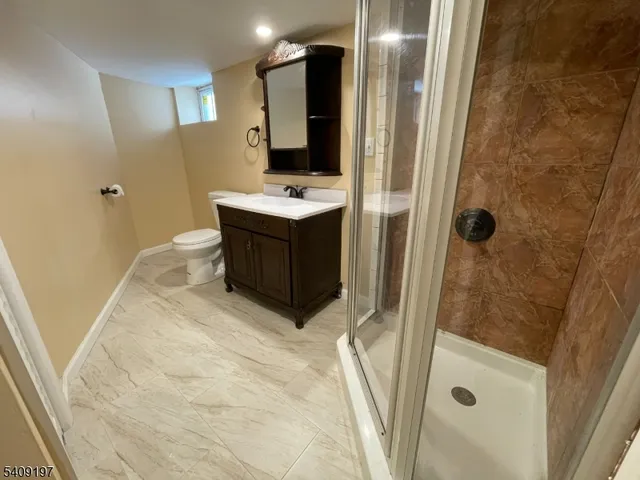 $3,500 | 25 Bayview Avenue, Newark, NJ 07112