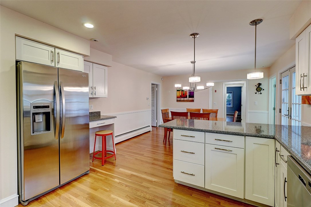 4 Briarfield Road Barrington, RI 02806 - Photo 12 of 28