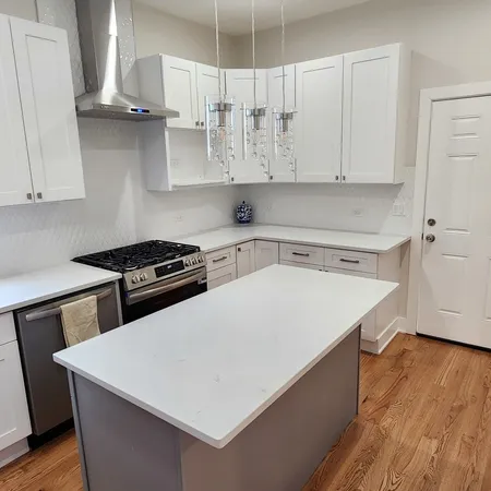 $629,900 | 6350 South Champlain Avenue, Chicago, IL 60637