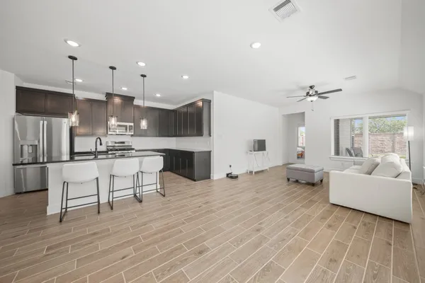 $269,000 | 10111 Crescendo Way, Manvel, TX 77578