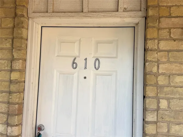 $129,900 | 6012 Westridge Lane, Unit 610, Fort Worth, TX 76116