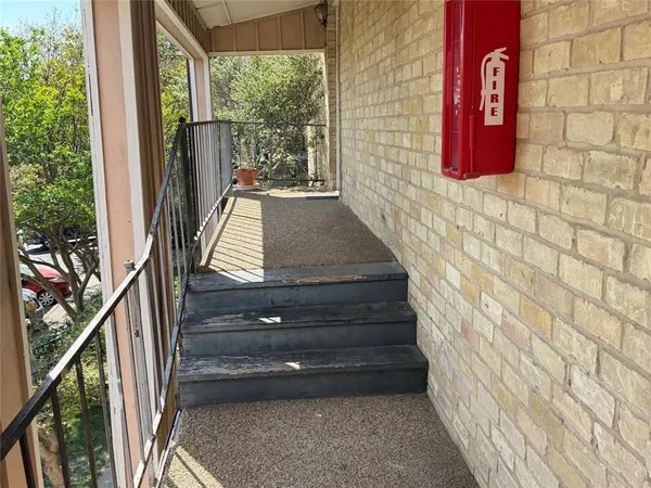 $129,900 | 6012 Westridge Lane, Unit 610, Fort Worth, TX 76116