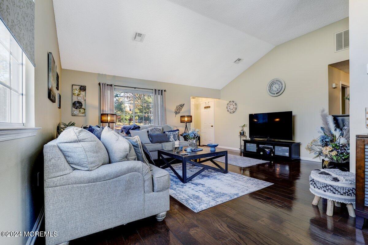 838 B Vail Road, Unit B Monroe Township, NJ 08831 - Photo 13 of 30 838BVailRd_16