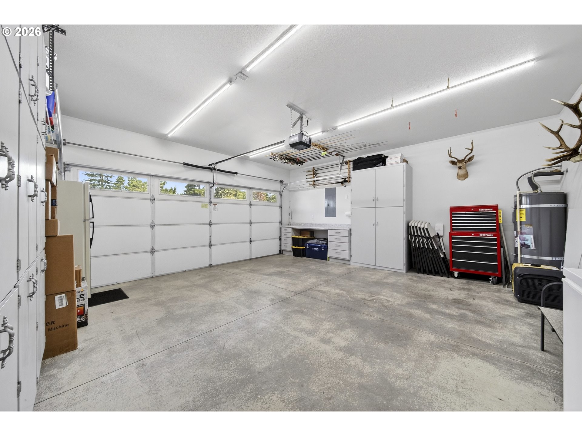 829 Jacobson Way Lakeside, OR 97449 - Photo 23 of 39 a view of garage