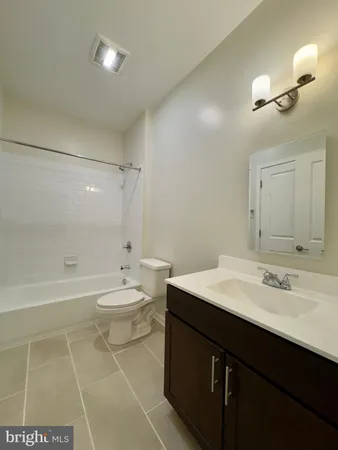 $1,699 | 5910 Arizona Avenue, Unit 5910B, Baltimore, MD 21206