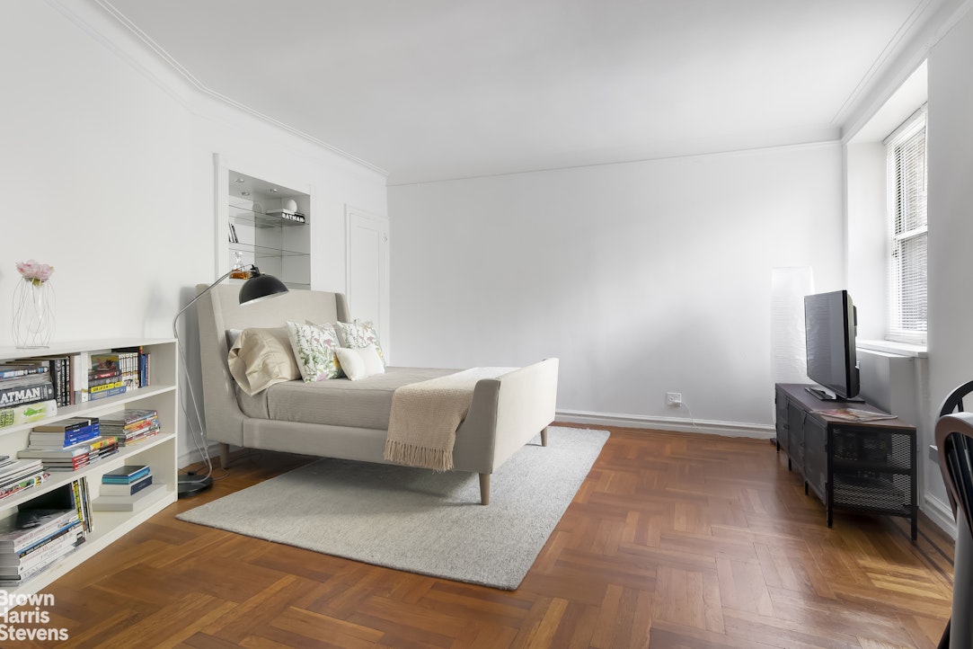 585 West 214th Street, Unit 1A Manhattan, NY 10034 - Photo 3 of 7