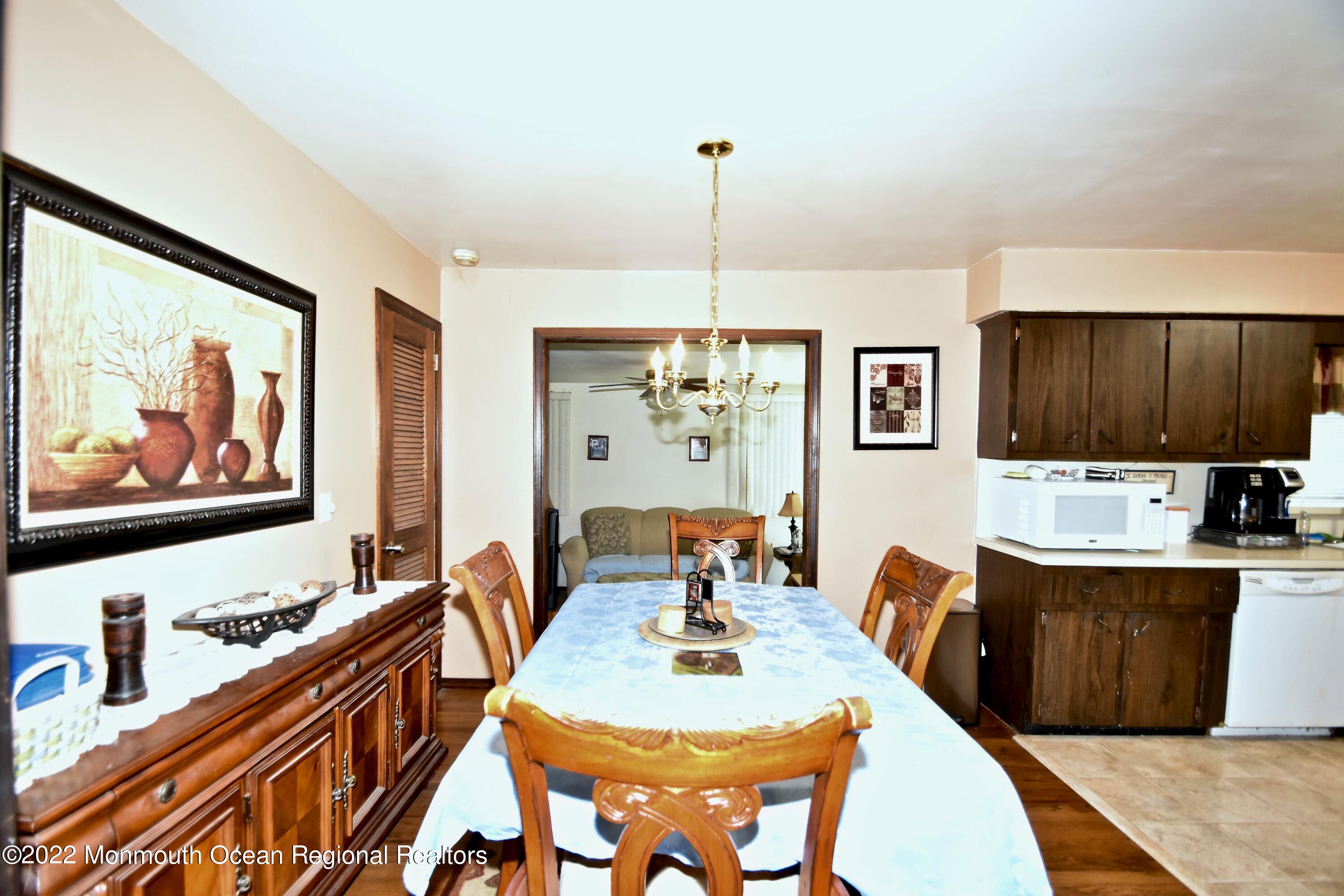 715 Hardean Road Brick, NJ 08724 - Photo 8 of 24 DSC_0122