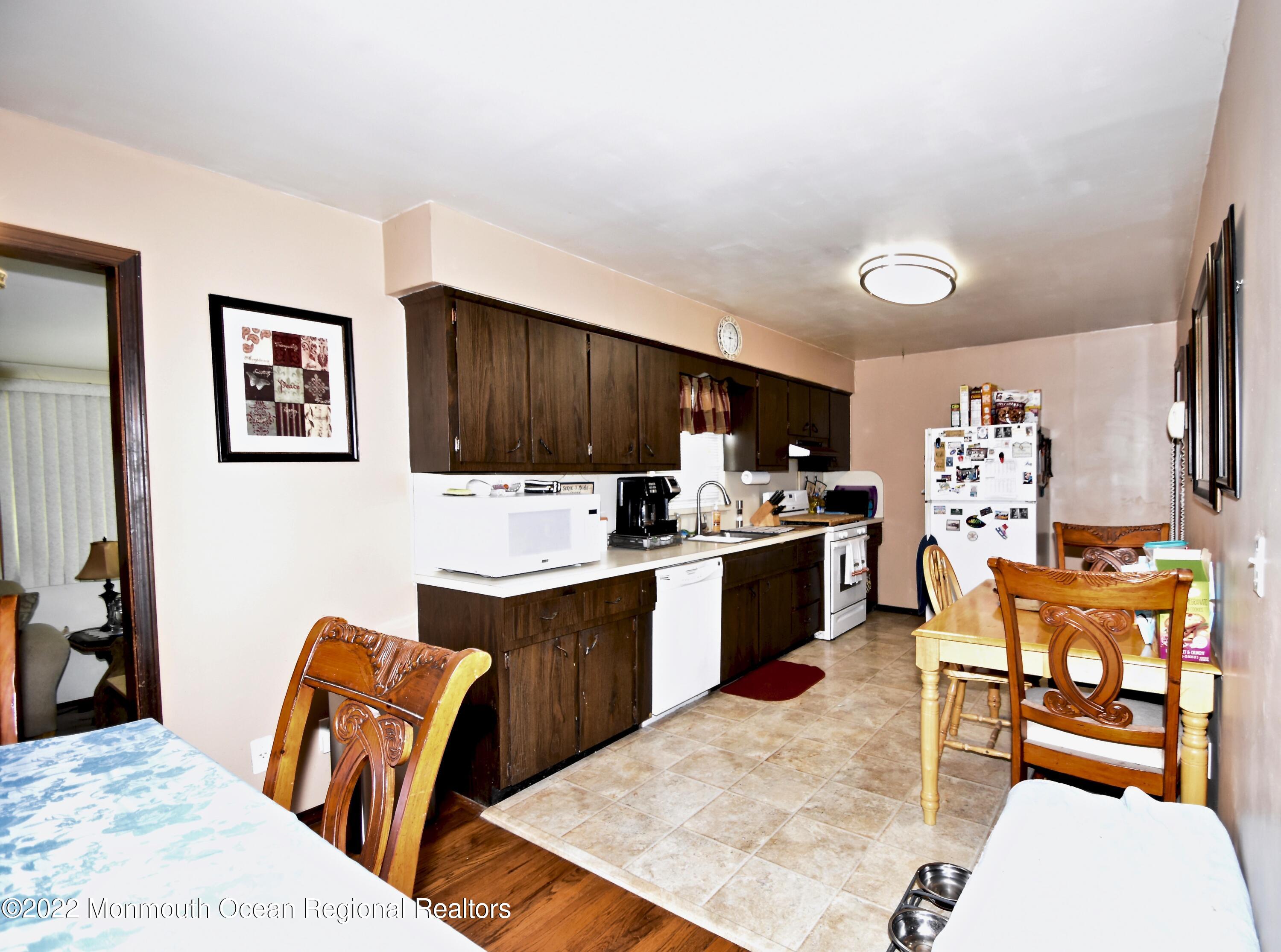 715 Hardean Road Brick, NJ 08724 - Photo 9 of 24 DSC_0123