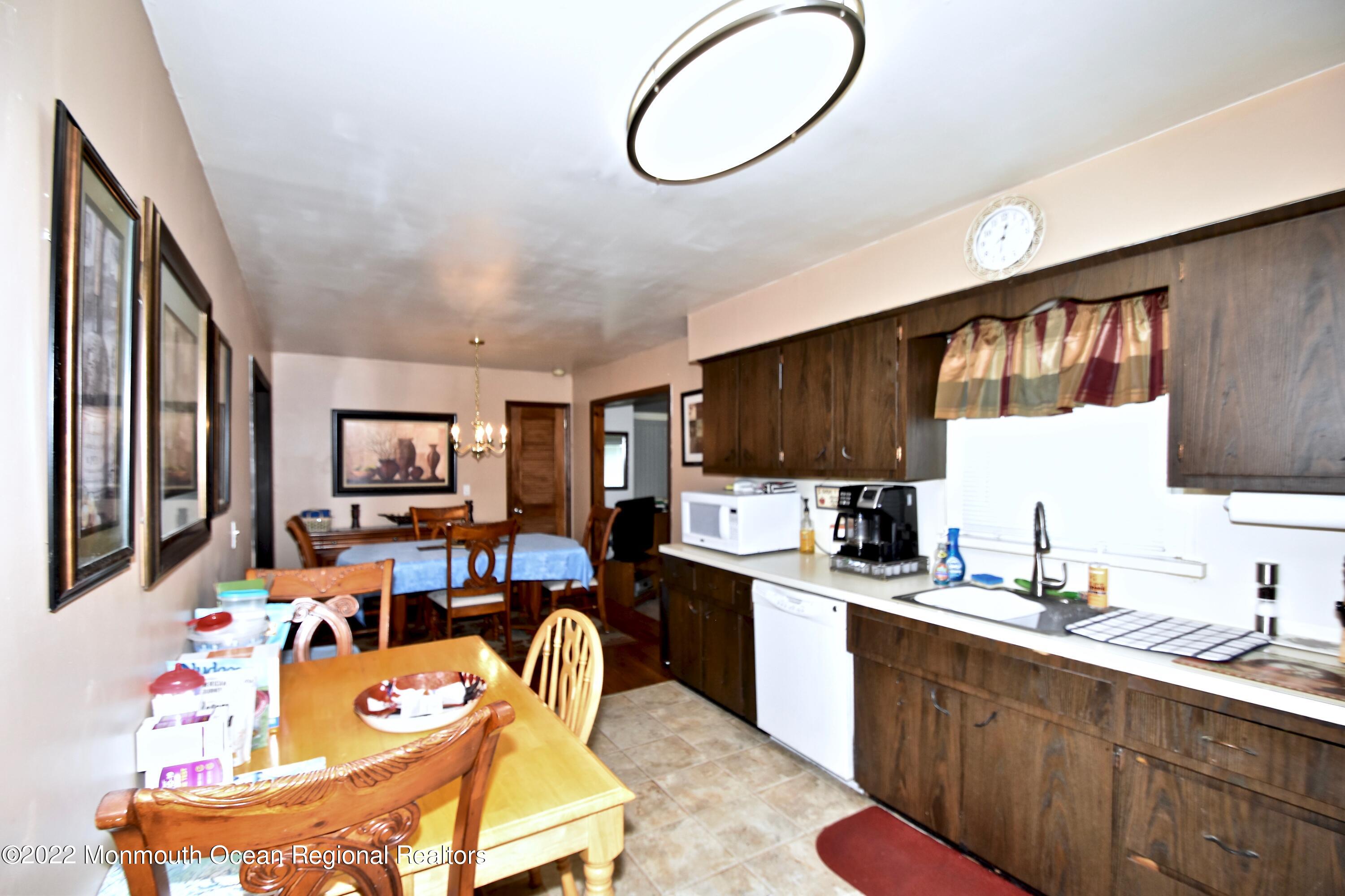 715 Hardean Road Brick, NJ 08724 - Photo 10 of 24 DSC_0124