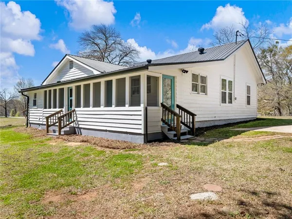 $299,900 | 800 Park Avenue, Baldwin, GA 30511