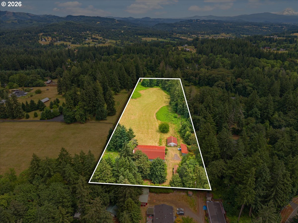 27214 Northeast Robinson Road Camas, WA 98607 - Photo 6 of 24 an aerial view of swimming pool