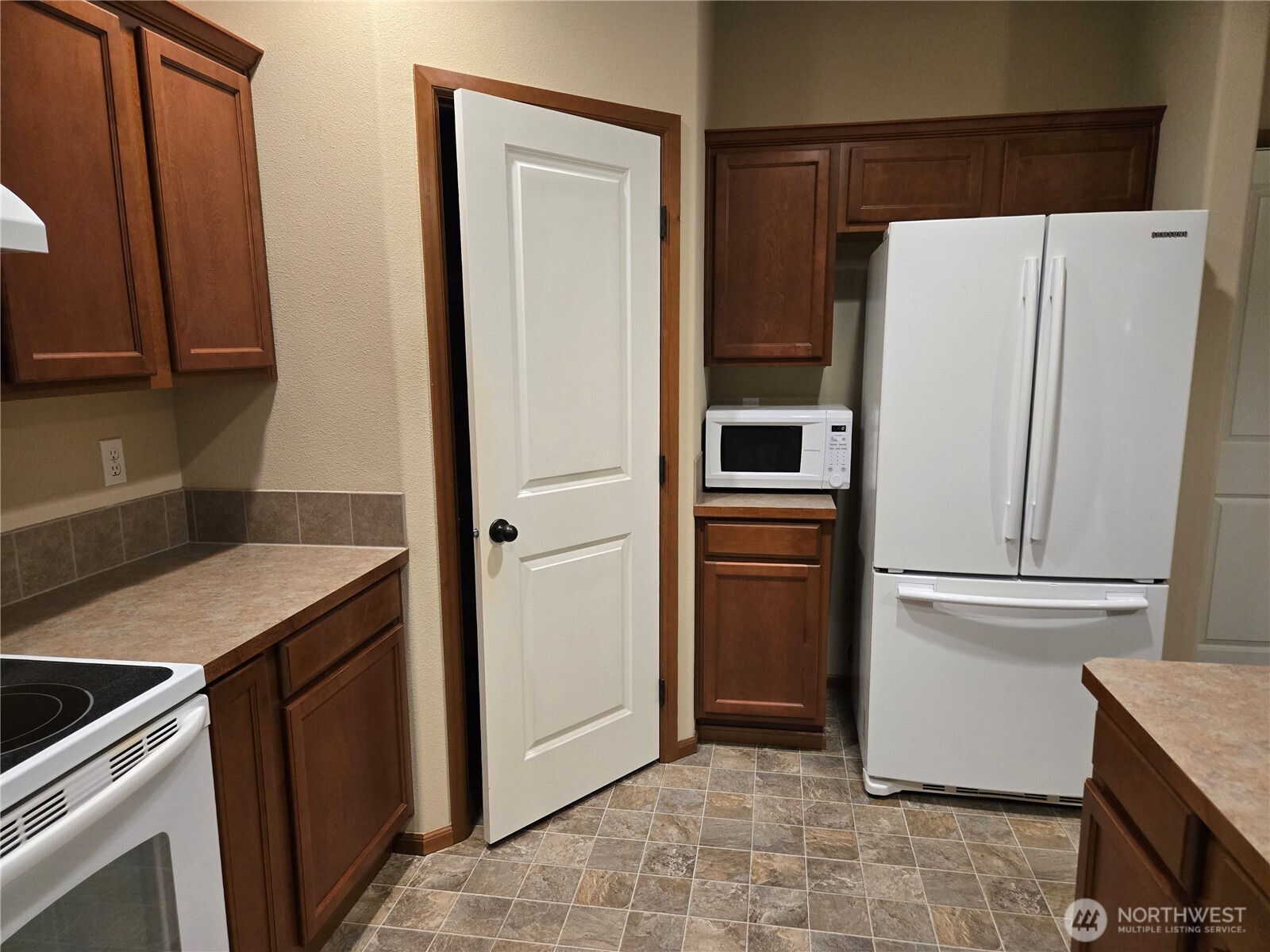 11910 61st Avenue Southeast Snohomish, WA 98296 - Photo 4 of 19