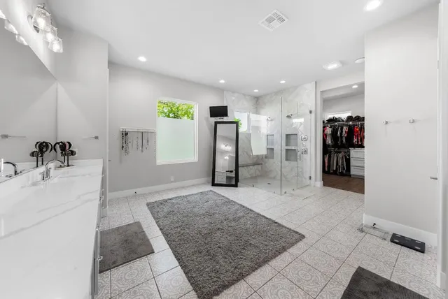 $1,750,000 | 690 Cielo Springs Drive, Blanco, TX 78606