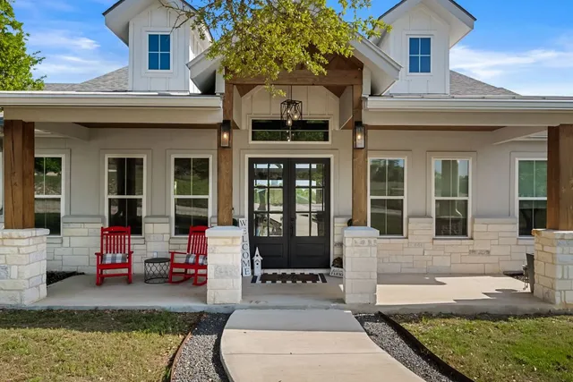 $1,750,000 | 690 Cielo Springs Drive, Blanco, TX 78606