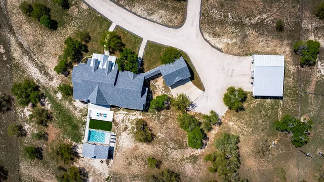$1,750,000 | 690 Cielo Springs Drive, Blanco, TX 78606