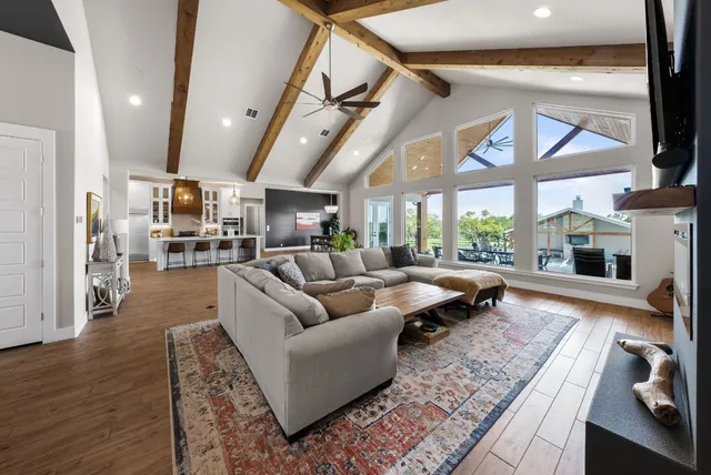 $1,750,000 | 690 Cielo Springs Drive, Blanco, TX 78606