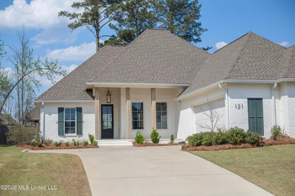 $479,900 | 121 Herons Bay Circle, Madison, MS 39110