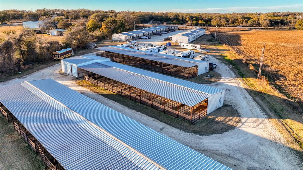 120 Bunkhouse Road Stephenville, TX 76401 - Photo 13 of 40