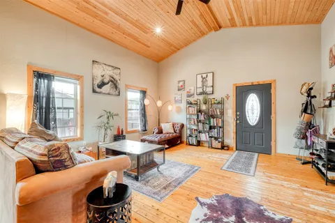 $250,000 | 505 San Saba Street, Lockhart, TX 78644