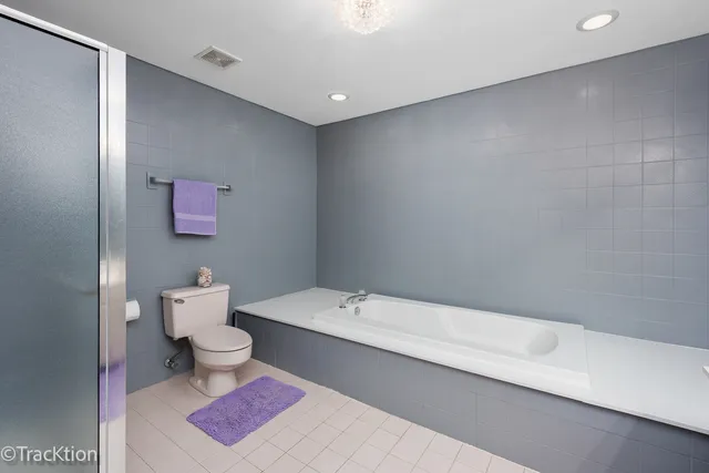 $425,000 | 1014 Braemoor Drive, Unit B, Downers Grove, IL 60515