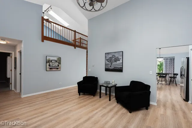 $425,000 | 1014 Braemoor Drive, Unit B, Downers Grove, IL 60515