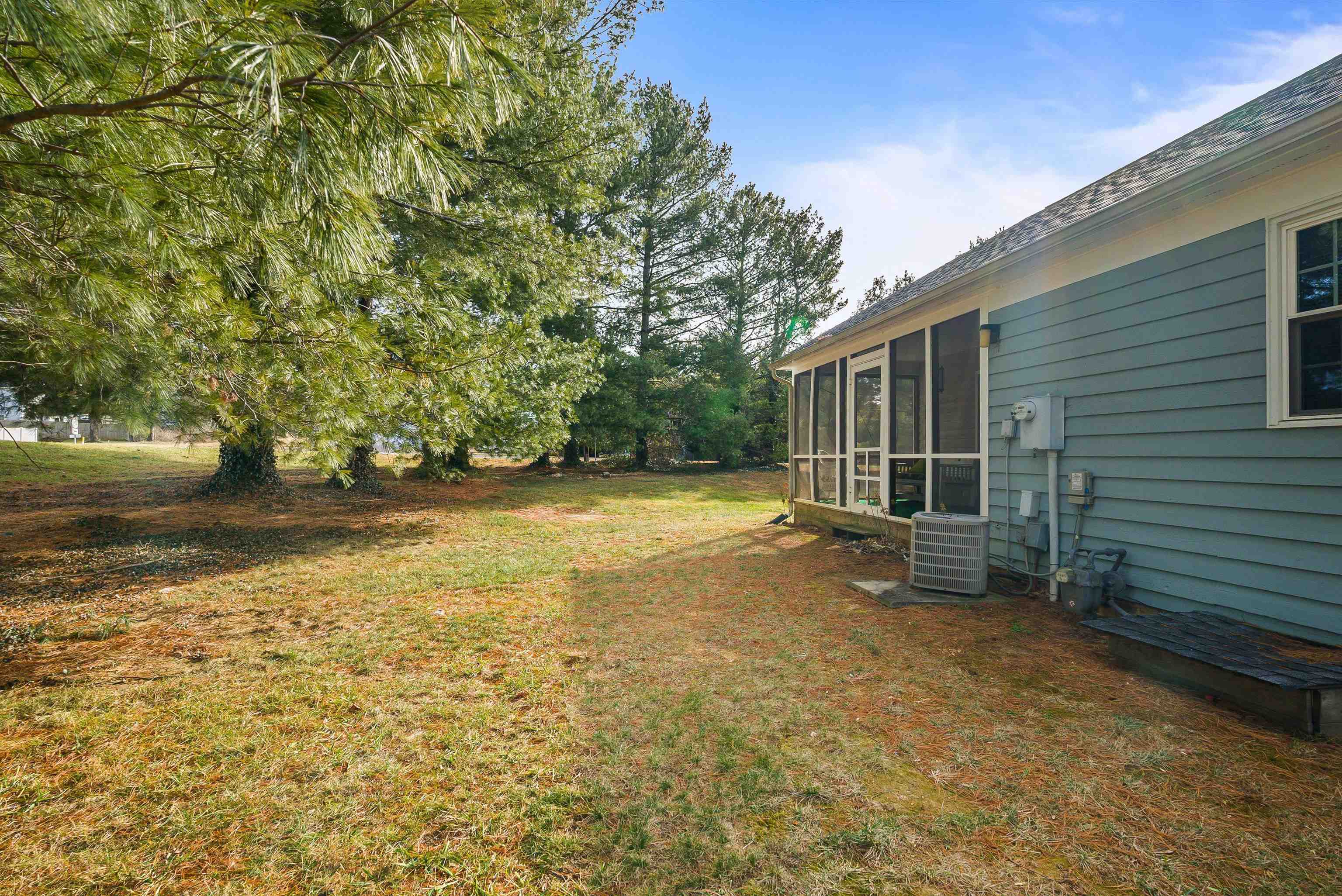 2015 Hampton Drive Waynesboro, VA 22980 - Photo 29 of 31 a view of a yard with wooden fence