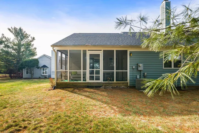 $239,900 | 2015 Hampton Drive, Waynesboro, VA 22980