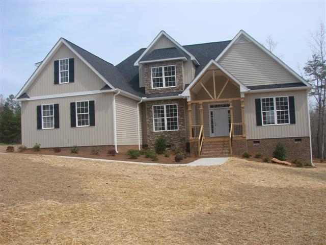 313 Edens Ridge Drive Six Mile, SC 29682 - Photo 1 of 8 Gallery Image 1