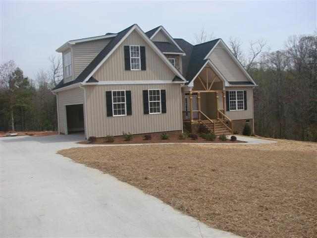 313 Edens Ridge Drive Six Mile, SC 29682 - Photo 3 of 8 Gallery Image 3