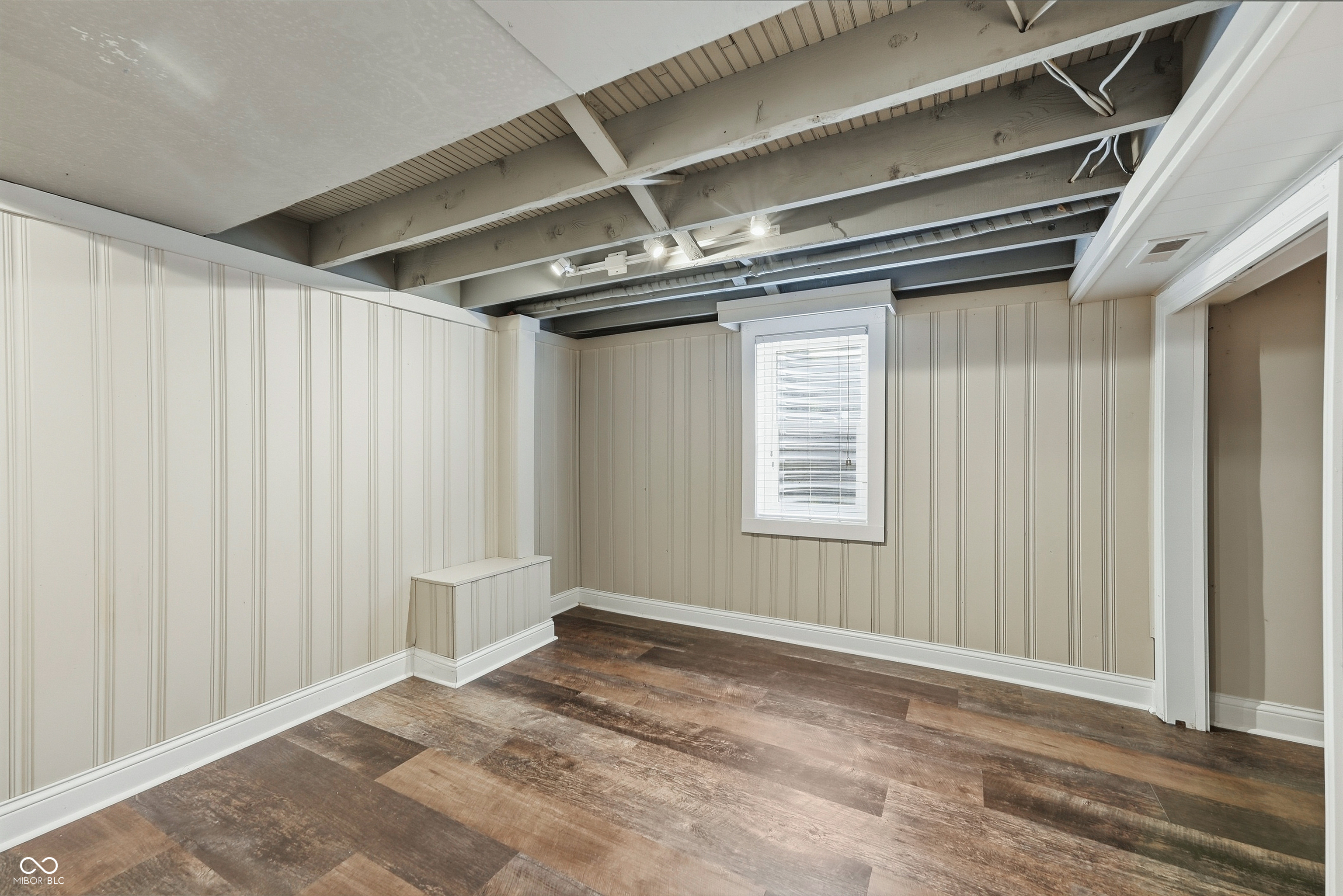 1219 Nicholas Road Indianapolis, IN 46220 - Photo 29 of 37 Gallery Image 29