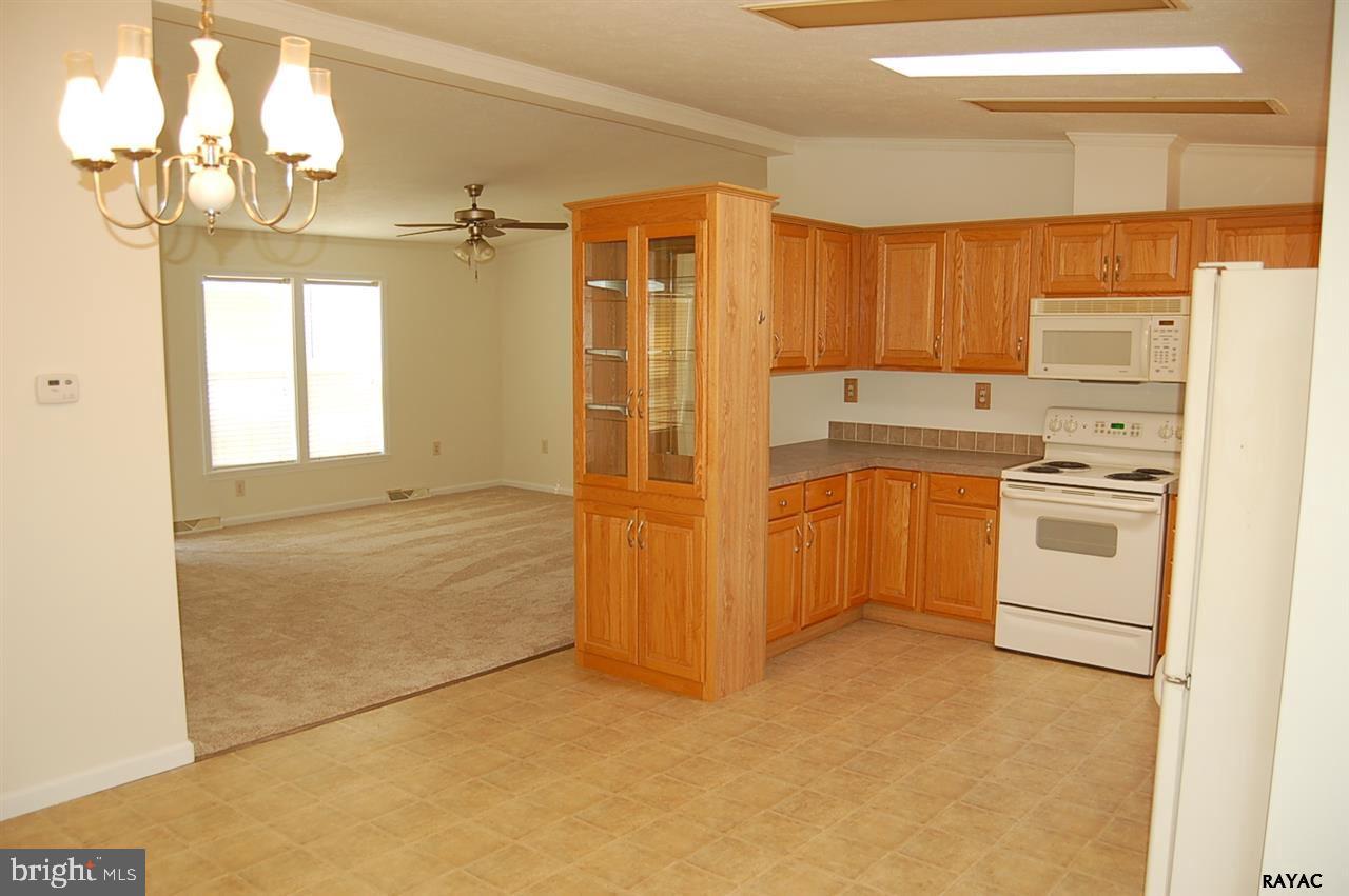 260 Runaway Road Abbottstown, PA 17301 - Photo 4 of 24 Gallery Image 4