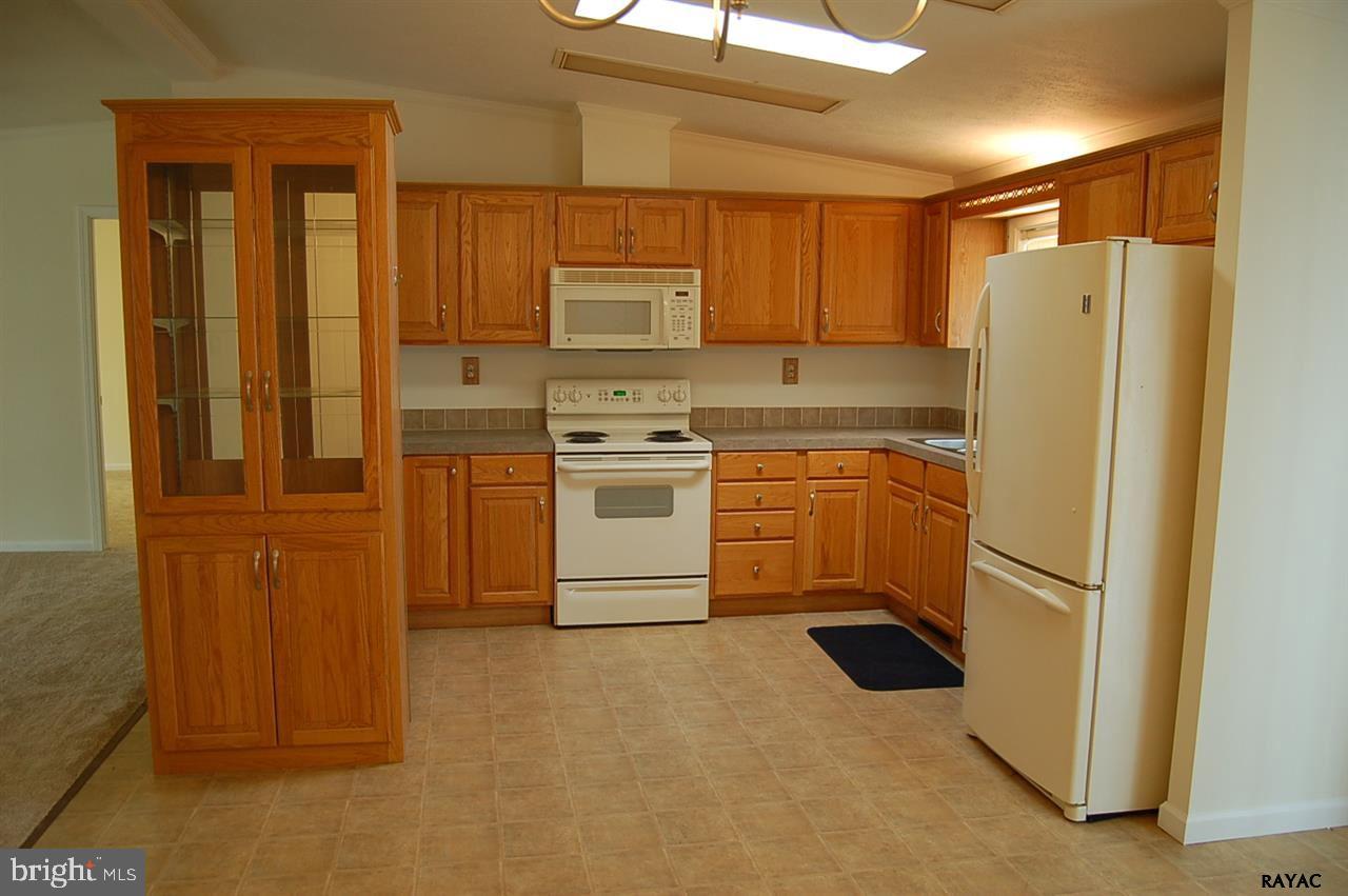 260 Runaway Road Abbottstown, PA 17301 - Photo 7 of 24 Gallery Image 7