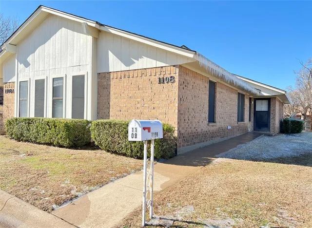 $1,400 | 1108 Curtis Drive, Weatherford, TX 76086