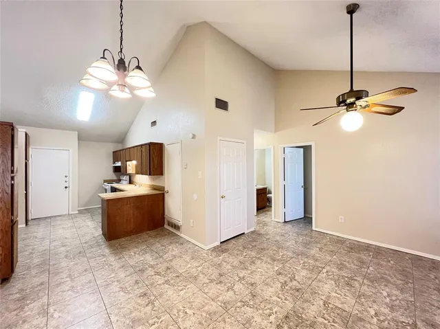 $1,400 | 1108 Curtis Drive, Weatherford, TX 76086