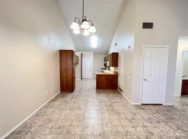 $1,400 | 1108 Curtis Drive, Weatherford, TX 76086