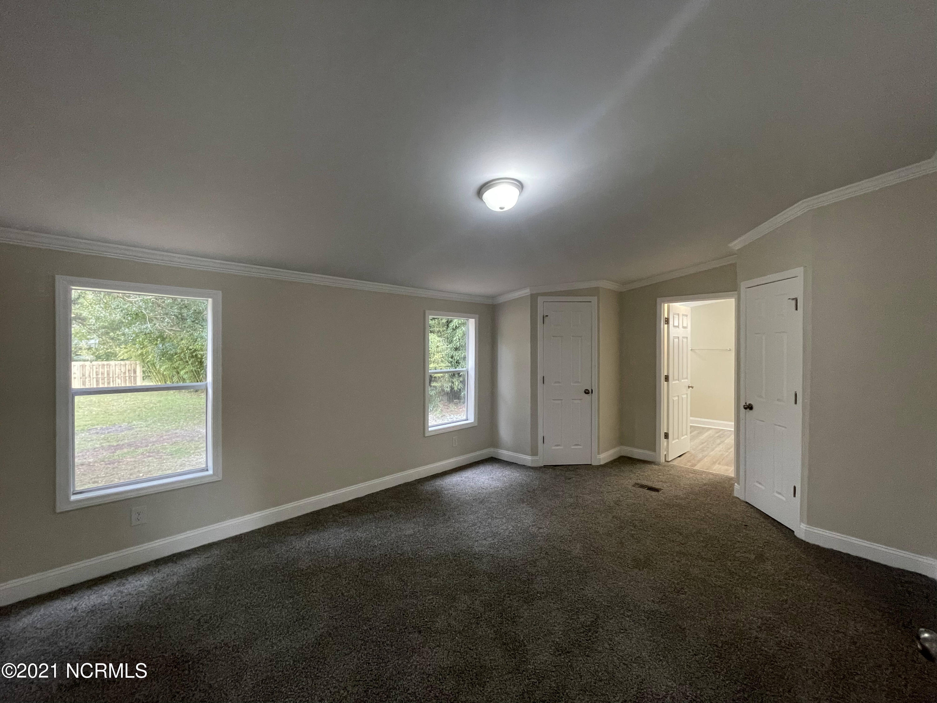 829 Half Moon Road New Bern, NC 28560 - Photo 5 of 15 IMG_8190