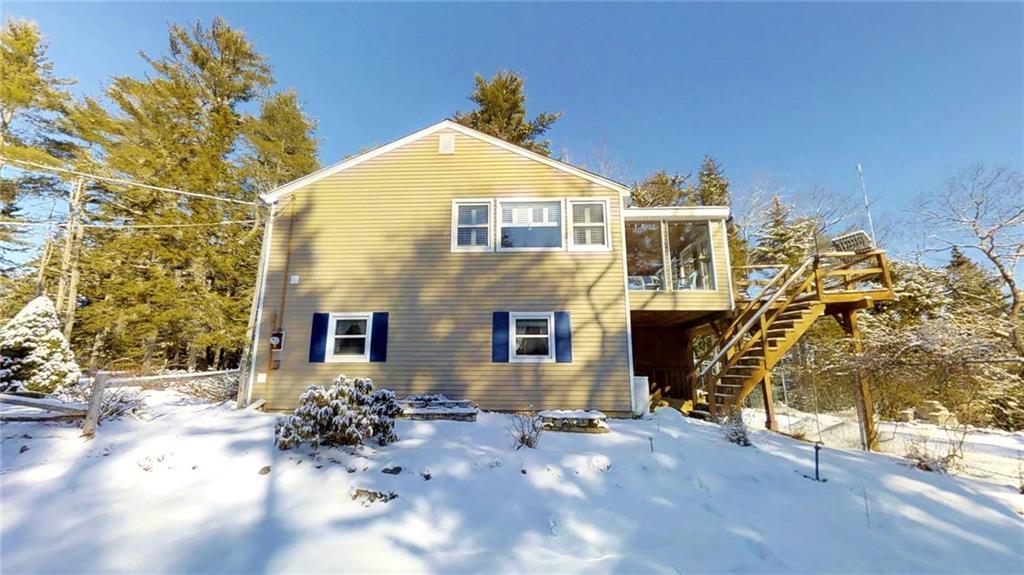 21 Log Cabin Road Westport Island, ME 04578 - Photo 4 of 33 Beautiful and well maintained 2...