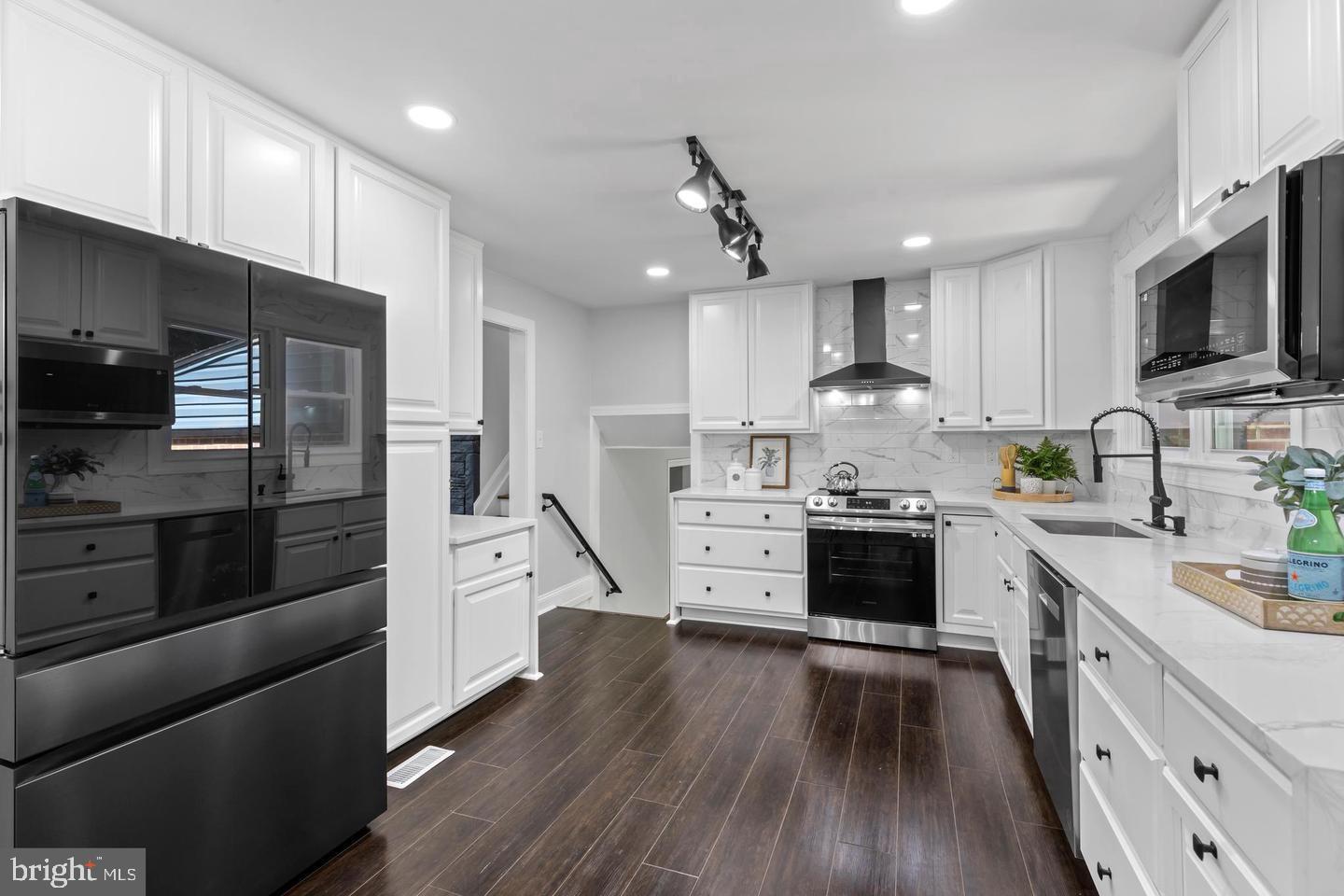 238 East Timonium Road Lutherville-Timonium, MD 21093 - Photo 5 of 21