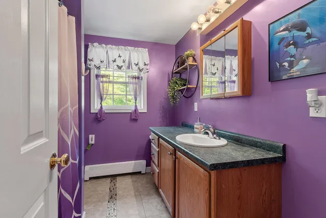 $630,000 | 245 West River Road, Hooksett, NH 03106