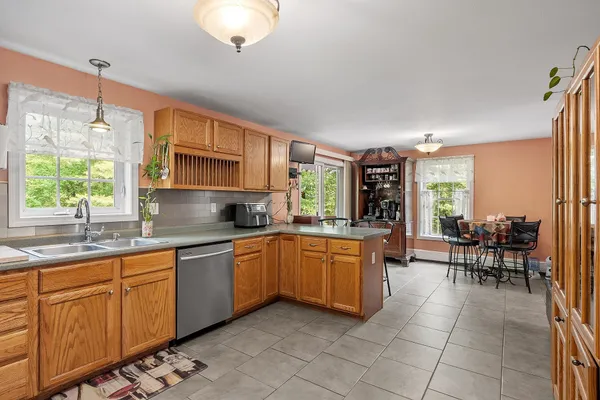 $615,000 | 245 West River Road, Hooksett, NH 03106