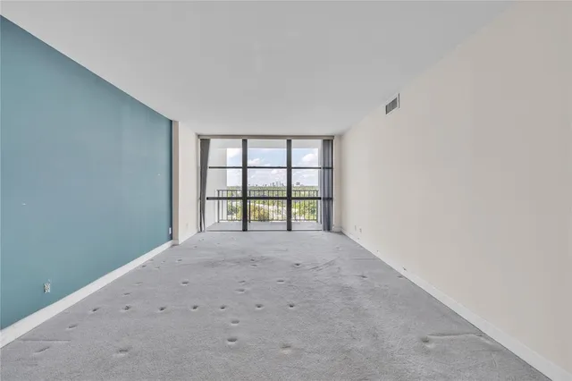 $1,888 | 1000 Parkview Drive, Unit 925(AVAILABLE NOW), Hallandale Beach, FL 33009