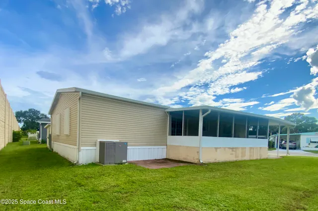 $249,900 | 264 Holiday Park Boulevard Northeast, Palm Bay, FL 32907