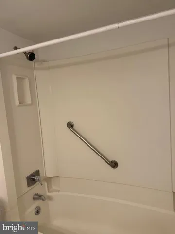 $2,000 | 203 Yoakum Parkway, Unit 1602, Alexandria, VA 22304