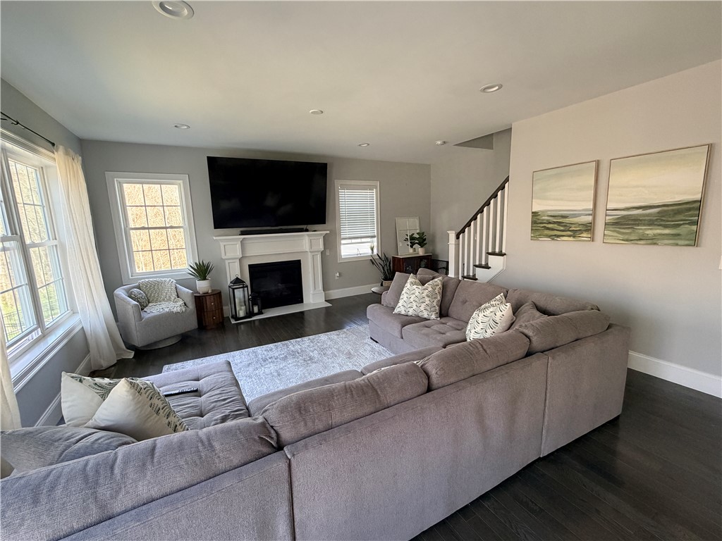 93 Cedar Forest Road Smithfield, RI 02917 - Photo 12 of 35 Main living Room