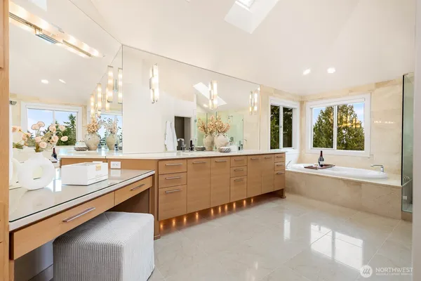 $2,850,000 | 18206 Northwest Montreux Drive, Issaquah, WA 98027