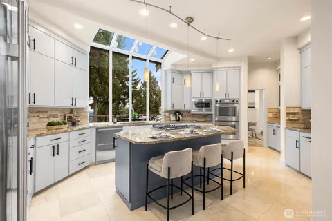 $2,850,000 | 18206 Northwest Montreux Drive, Issaquah, WA 98027