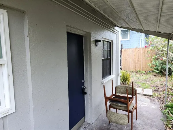 $1,325 | 2135 8th Avenue North, Unit 2, St. Petersburg, FL 33713