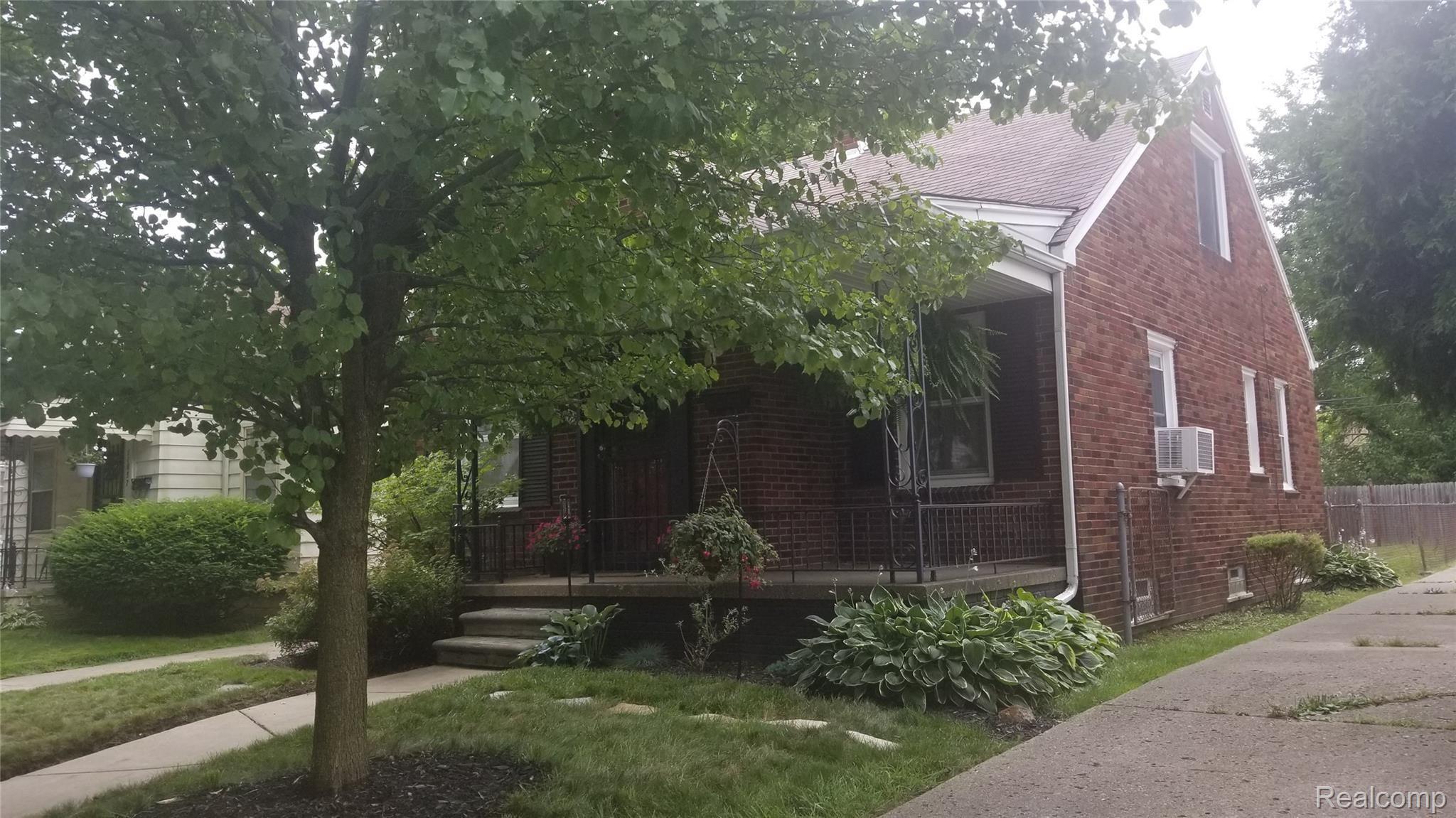 11845 Riad Street Detroit, MI 48224 - Photo 2 of 51 20190718_145656.jpg