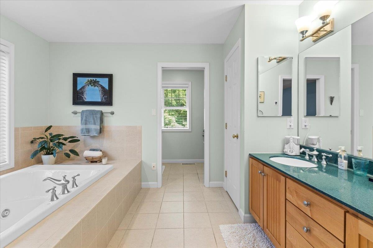 107 Nice Way Colchester, VT 05446 - Photo 15 of 35