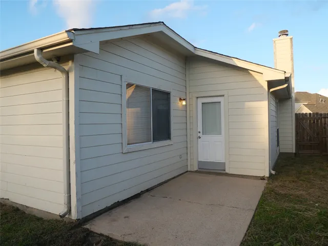 $1,825 | 2311 Flint Brook Court, Fresno, TX 77545